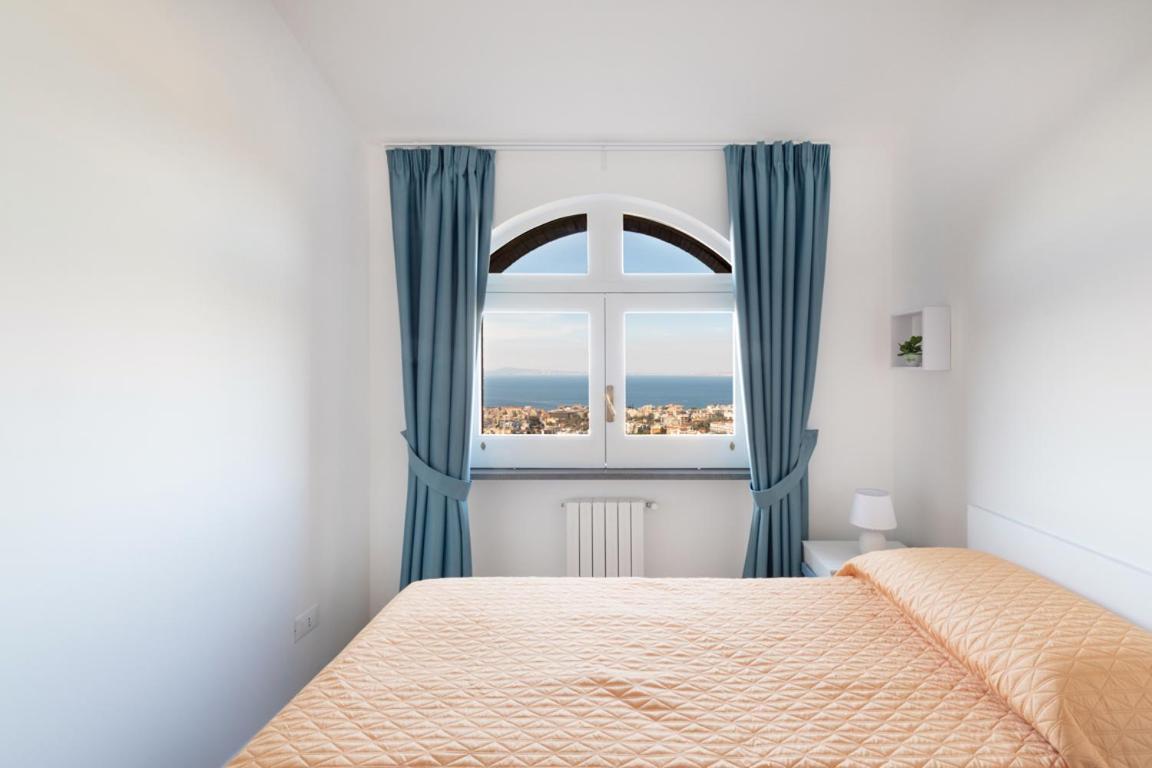 Sorrentovibes - Sea View Rooftop Apartment With Jacuzzi & Garden Kültér fotó