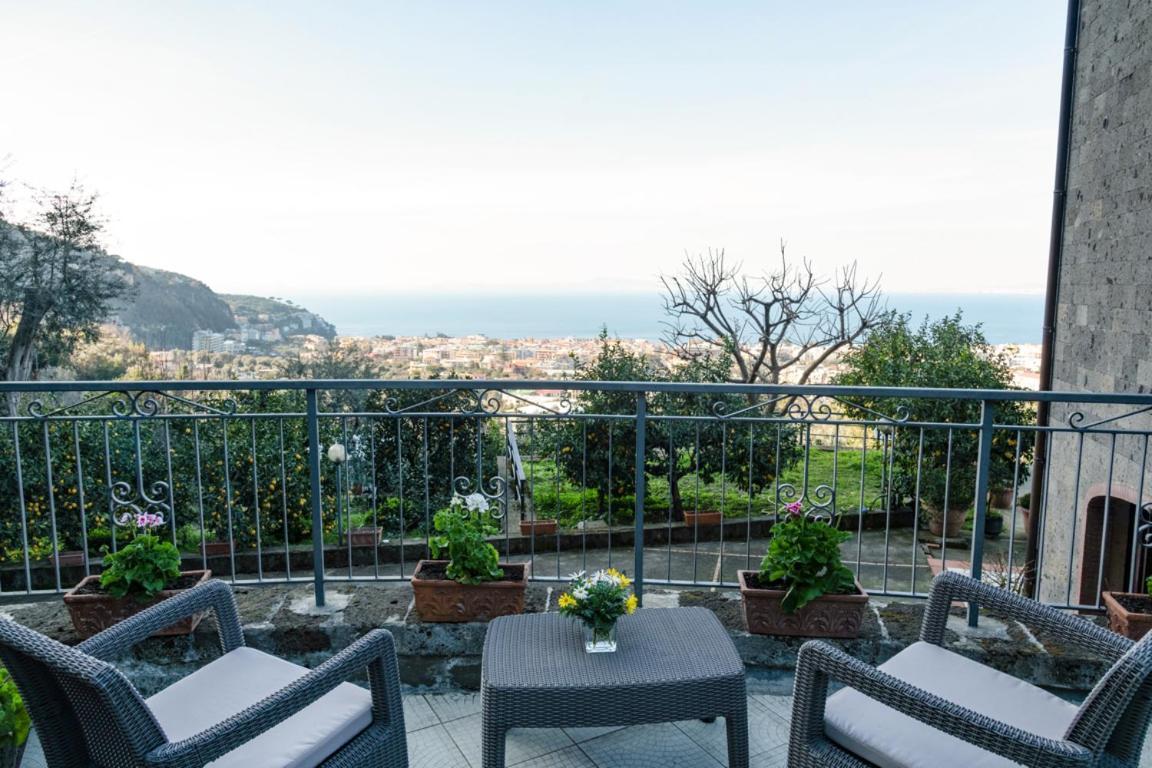 Sorrentovibes - Sea View Rooftop Apartment With Jacuzzi & Garden Kültér fotó