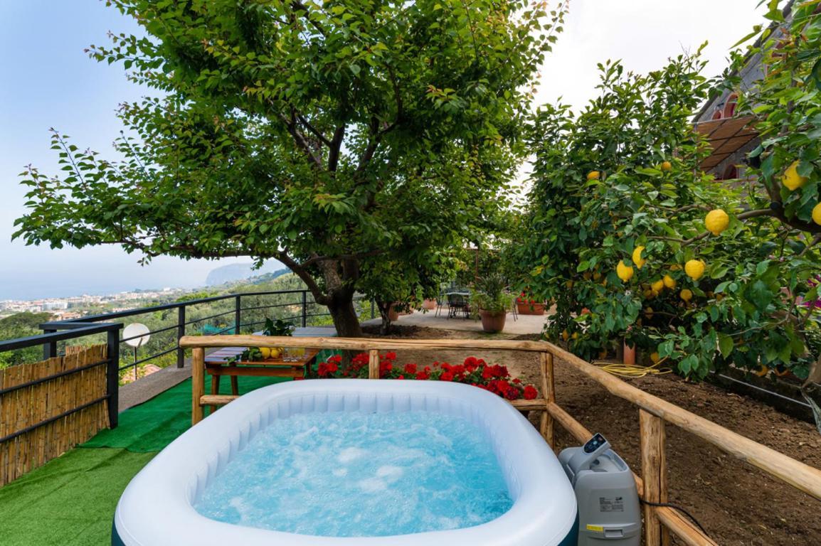 Sorrentovibes - Sea View Rooftop Apartment With Jacuzzi & Garden Kültér fotó