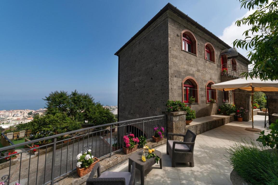 Sorrentovibes - Sea View Rooftop Apartment With Jacuzzi & Garden Kültér fotó