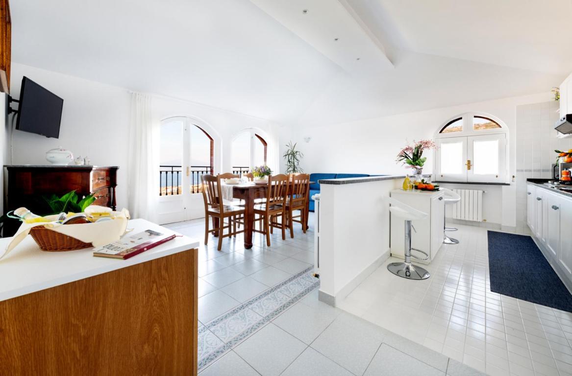 Sorrentovibes - Sea View Rooftop Apartment With Jacuzzi & Garden Kültér fotó