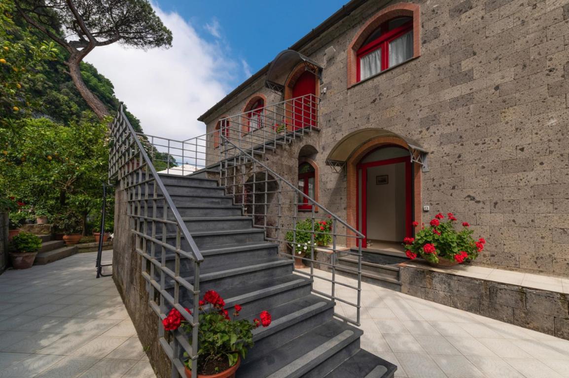 Sorrentovibes - Sea View Rooftop Apartment With Jacuzzi & Garden Kültér fotó