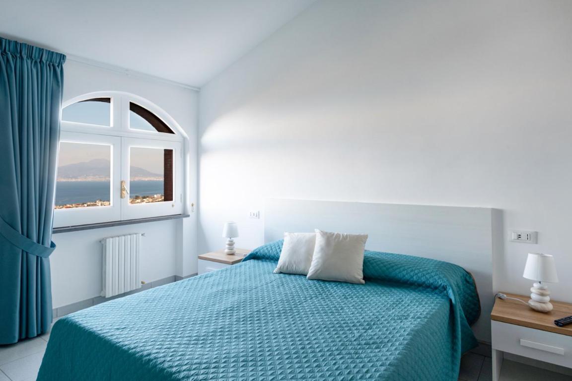 Sorrentovibes - Sea View Rooftop Apartment With Jacuzzi & Garden Kültér fotó